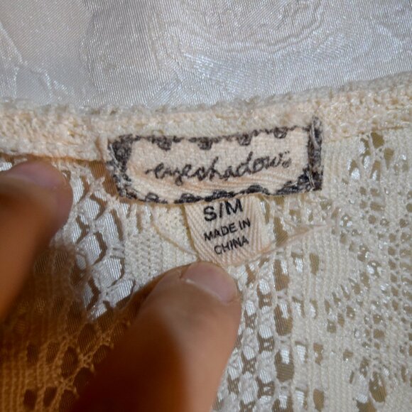 Eyeshadow S/M Bohemian Crochet Fringe Vest | Colorful Aztec Embroidery Ivory - Picture 5 of 6